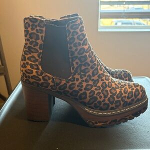 Pierre Dumas Leopard Print Chelsea Platform Booties - Brown/Black NWOT